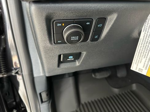 Used 2027 Ford Expedition Active AWD/4WD image 28