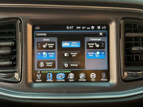 Used 2015 Dodge Challenger R/T Plus RWD image 10