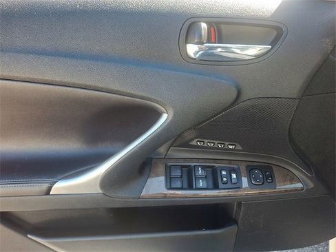 Used 2011 Lexus IS 250C image 14