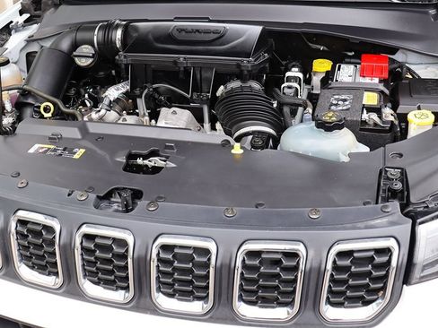 Used 2024 Jeep Compass Latitude AWD/4WD image 57