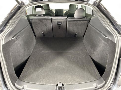 Used 2024 Tesla Model Y Long Range image 46
