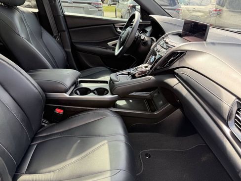 Used 2025 Acura RDX SH-AWD image 30