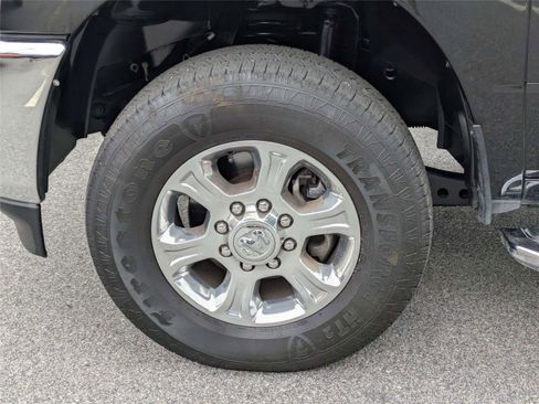 Certified 2024 RAM 2500 Big Horn w/ Safety Group AWD/4WD image 15