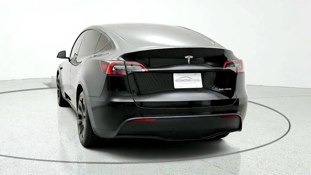 Used 2024 Tesla Model Y Long Range AWD/4WD image 6