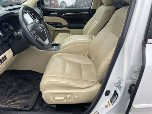 Used 2016 Toyota Highlander Limited image 29