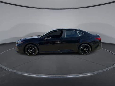 Used 2026 Toyota Camry SE w/ Convenience Package image 5