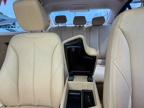 Used 2013 BMW 328i xDrive Sedan AWD/4WD image 25