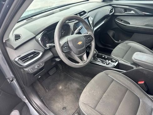 Used 2022 Chevrolet TrailBlazer LT w/ Convenience Package FWD image 29