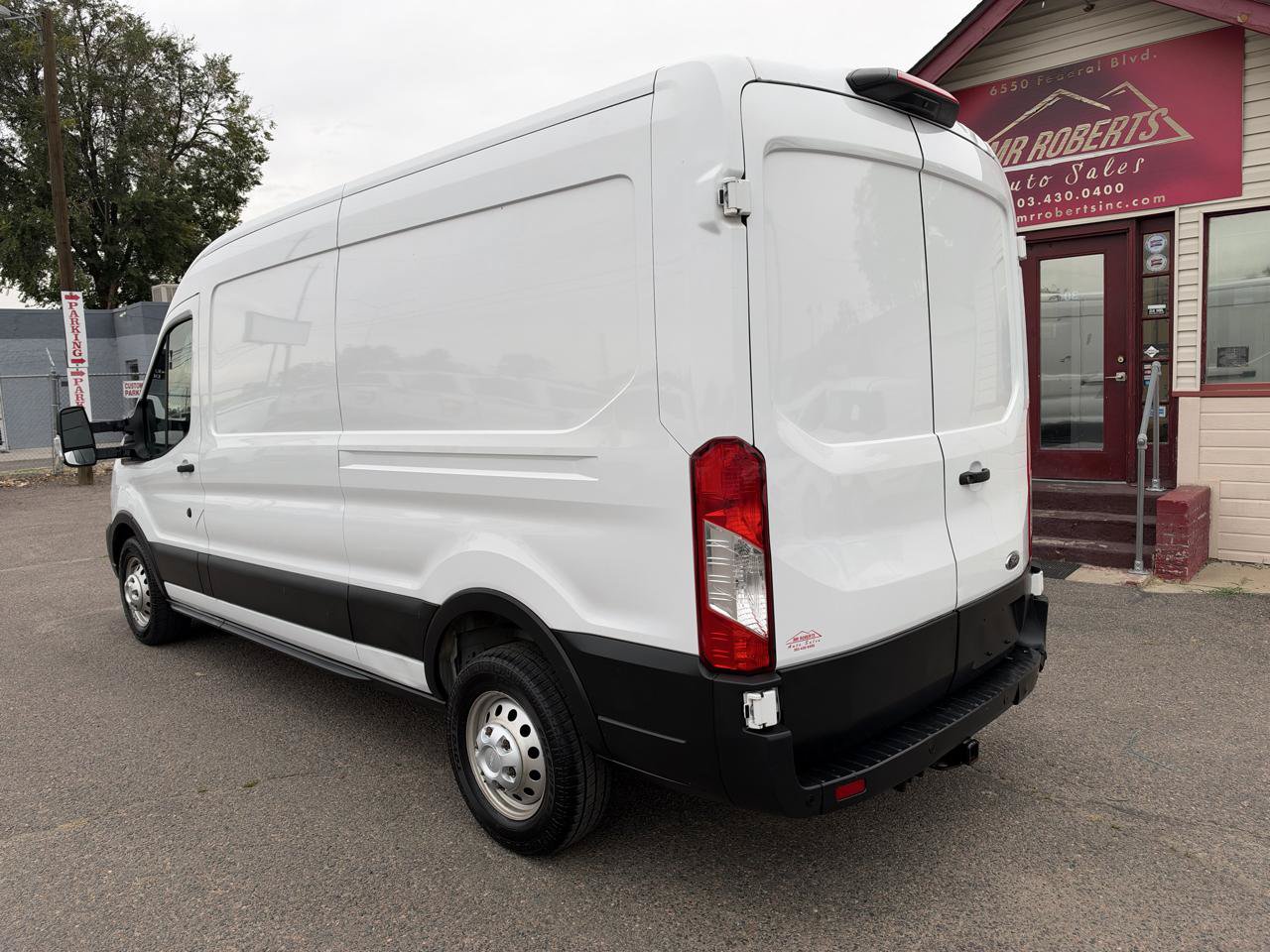 Used 2022 Ford Transit 250 Medium Roof AWD w/ Interior Upgrade Package image 7