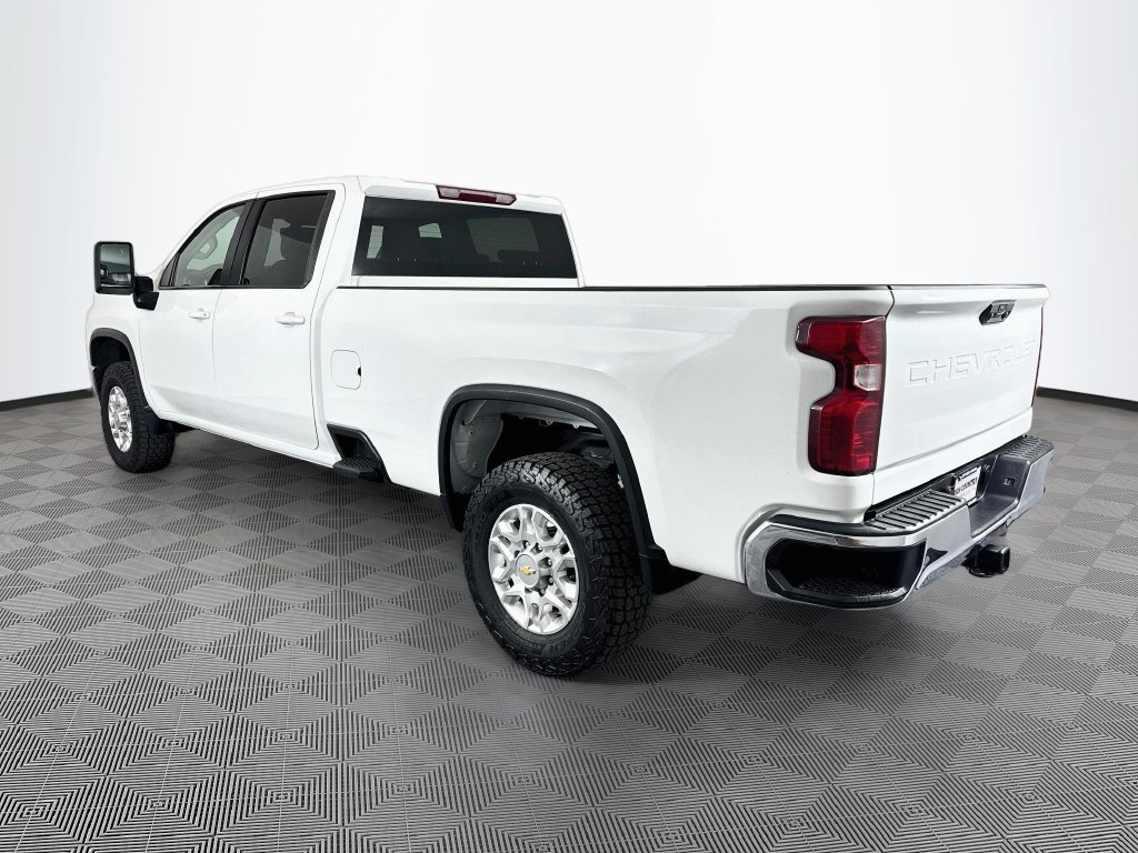 Used 2023 Chevrolet Silverado 2500 LT AWD/4WD image 5