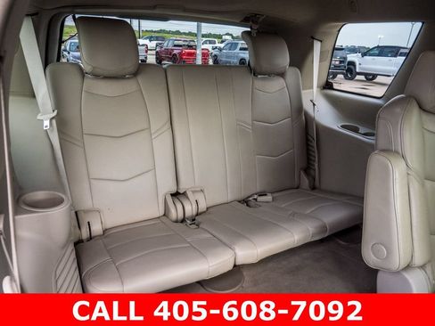 Used 2018 Cadillac Escalade Luxury RWD image 48