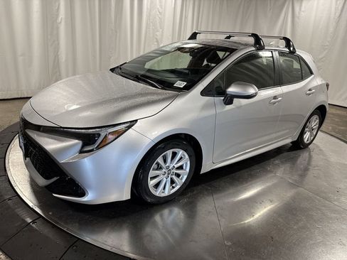 Used 2023 Toyota Corolla SE image 1
