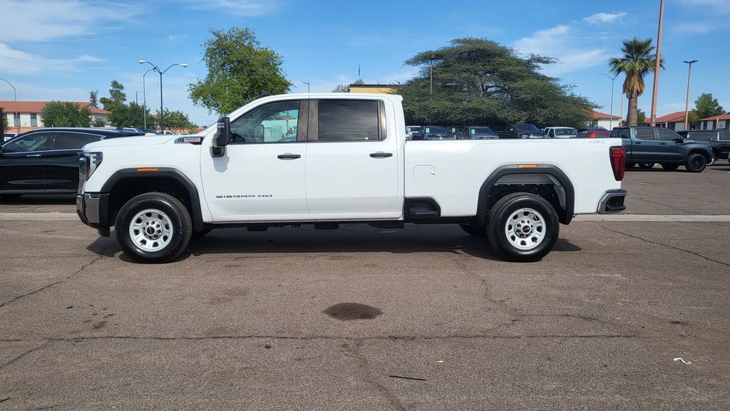 Used 2024 GMC Sierra 2500 Pro AWD/4WD image 4