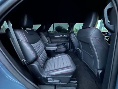 Used 2025 Ford Explorer ST-Line image 29