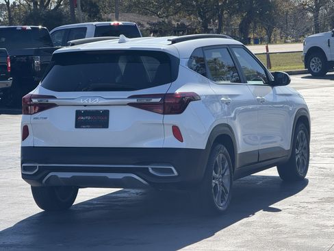 Used 2023 Kia Seltos S image 14