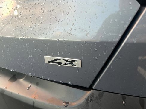 Used 2023 Kia Sorento LX image 12