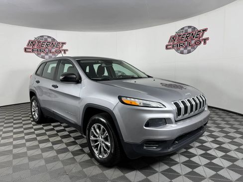 Used 2017 Jeep Cherokee Sport AWD/4WD image 9