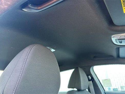 Certified 2025 Hyundai Elantra Sport image 17