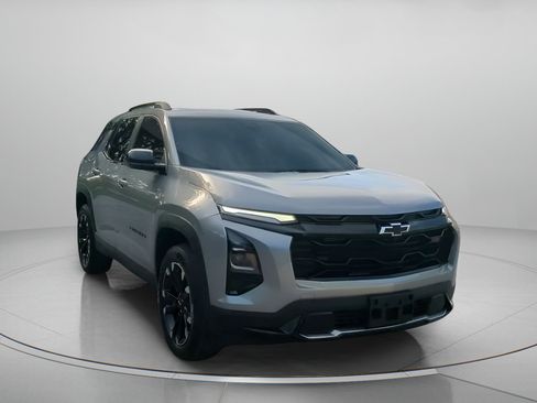 Used 2025 Chevrolet Equinox RS w/ Convenience Package III FWD image 4