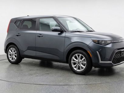 Used 2025 Kia Soul LX w/ LX Technology Package