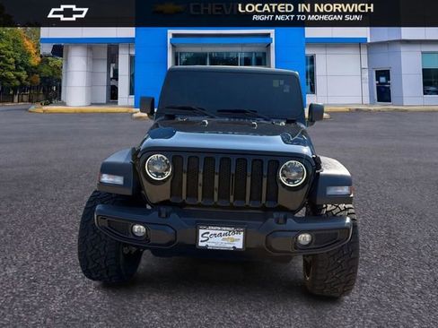 Used 2023 Jeep Wrangler Unlimited Sport AWD/4WD image 2