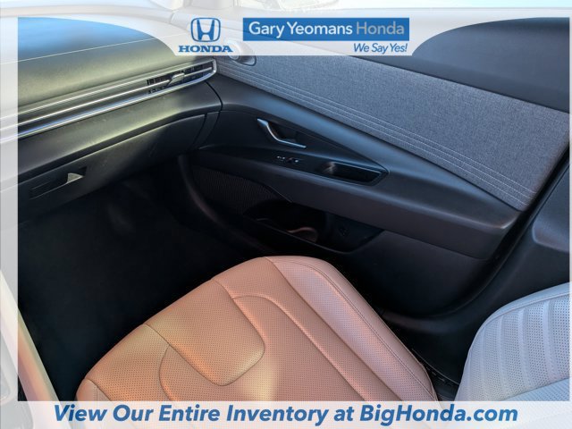 Used 2024 Hyundai Elantra Limited FWD image 18