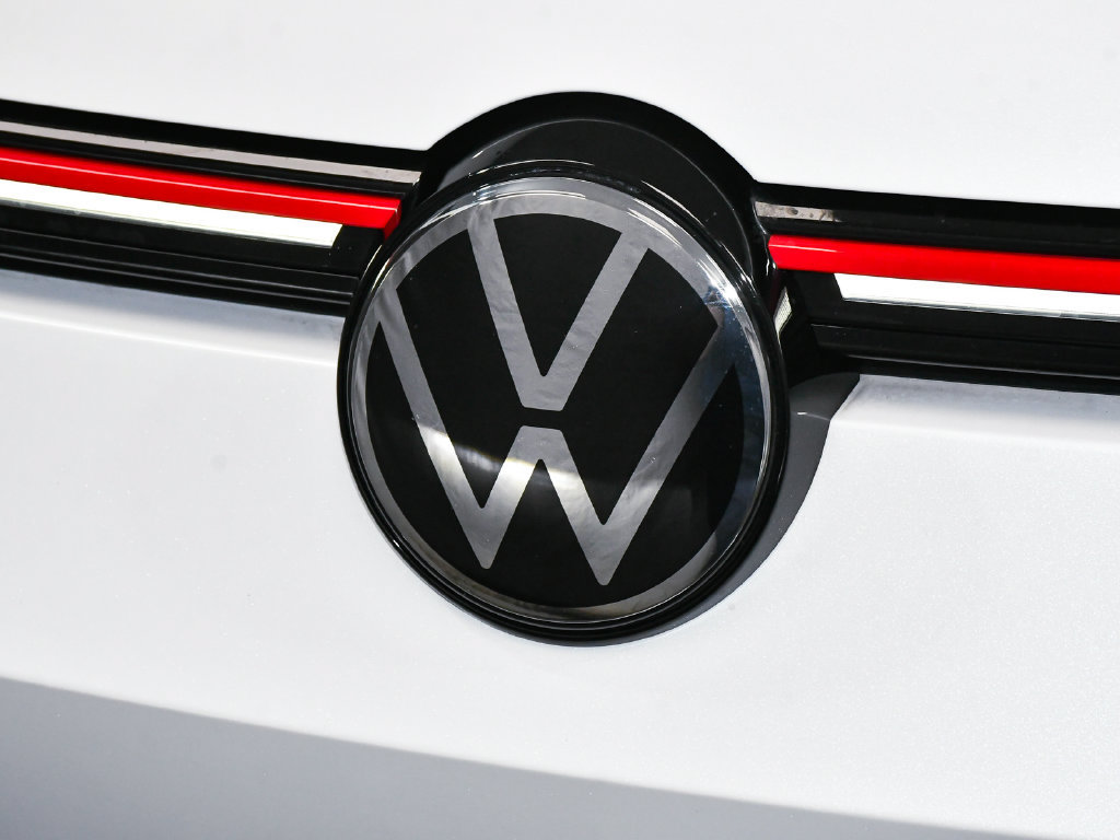 Used 2023 Volkswagen GTI 40th Anniversary Edition FWD image 73