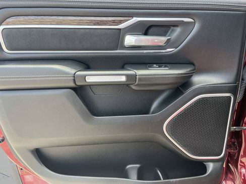 Used 2019 RAM 1500 Laramie AWD/4WD image 22