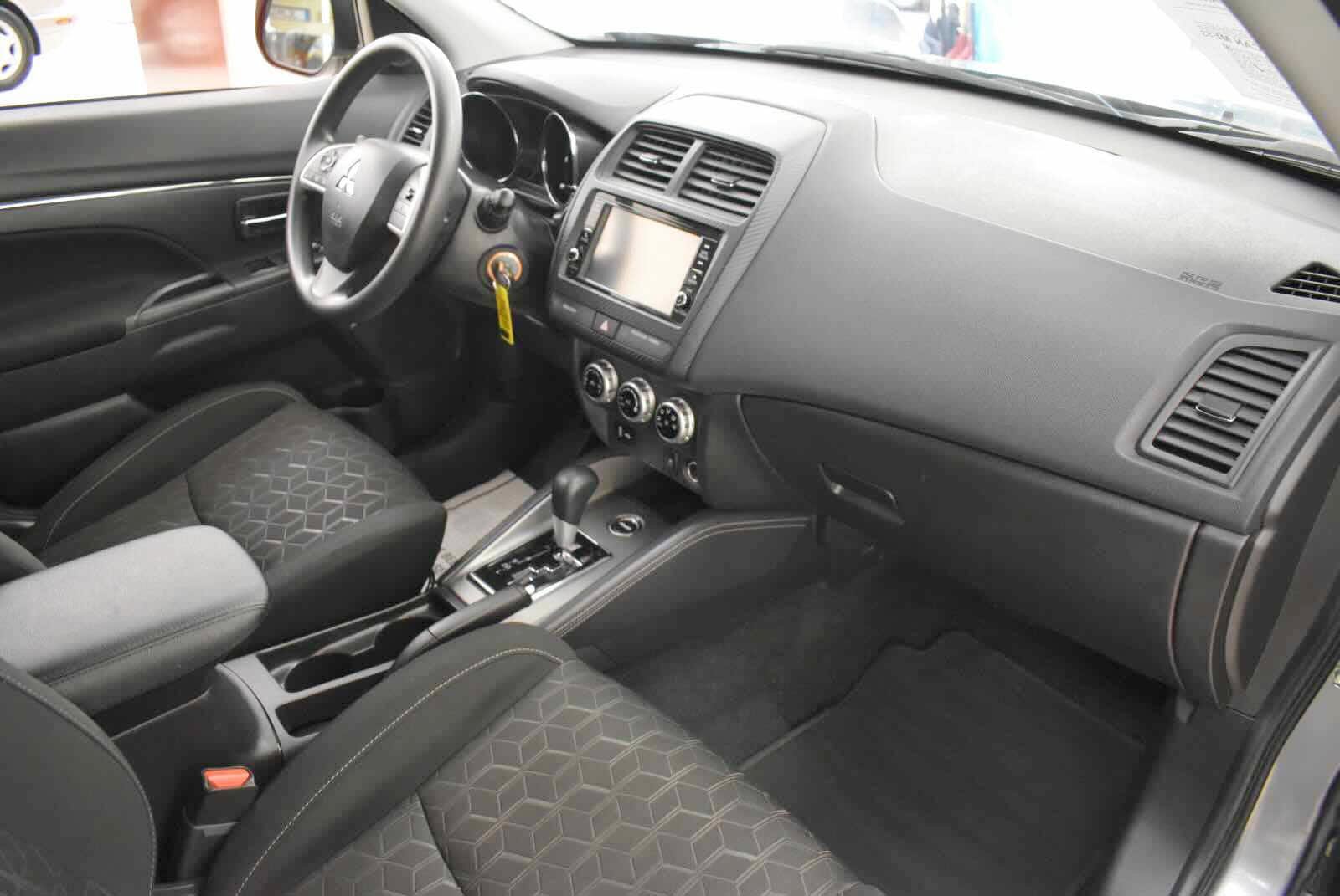 Used 2024 Mitsubishi Outlander Sport LE AWD/4WD image 40