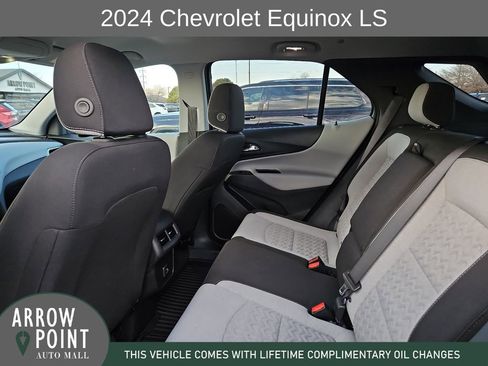 Used 2024 Chevrolet Equinox LS w/ LS Convenience Package image 18