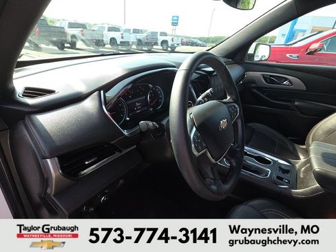 Used 2023 Chevrolet Traverse LT AWD/4WD image 14