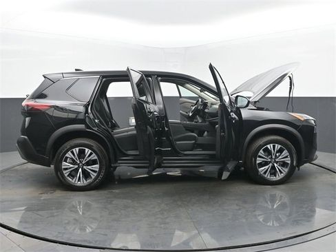 Used 2023 Nissan Rogue SV image 57