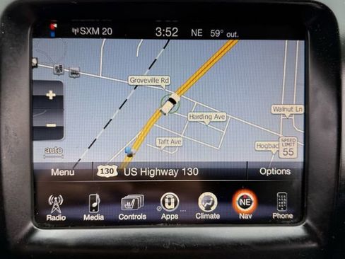 Used 2018 Jeep Cherokee Latitude Plus w/ Cold Weather Group image 14