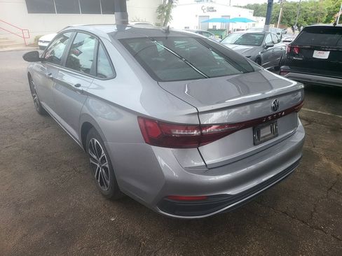 Used 2025 Volkswagen Jetta Sport FWD image 9