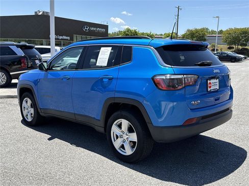 Used 2022 Jeep Compass Latitude w/ Convenience Group AWD/4WD image 6