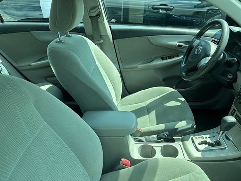Used 2013 Toyota Corolla LE FWD image 20