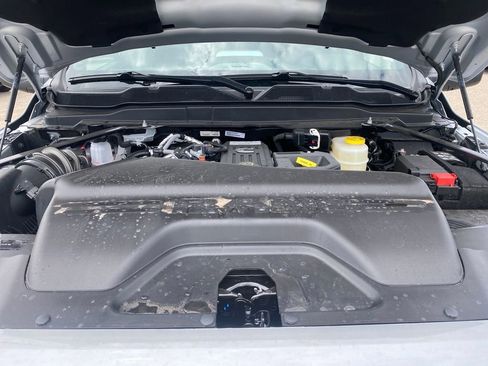 New 2026 RAM 2500 Laramie AWD/4WD image 30