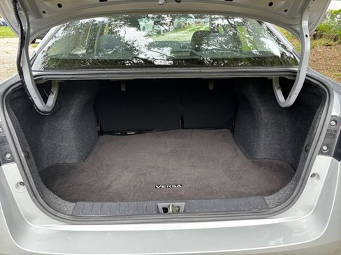 Used 2025 Nissan Versa SV w/ Trunk Package FWD image 31