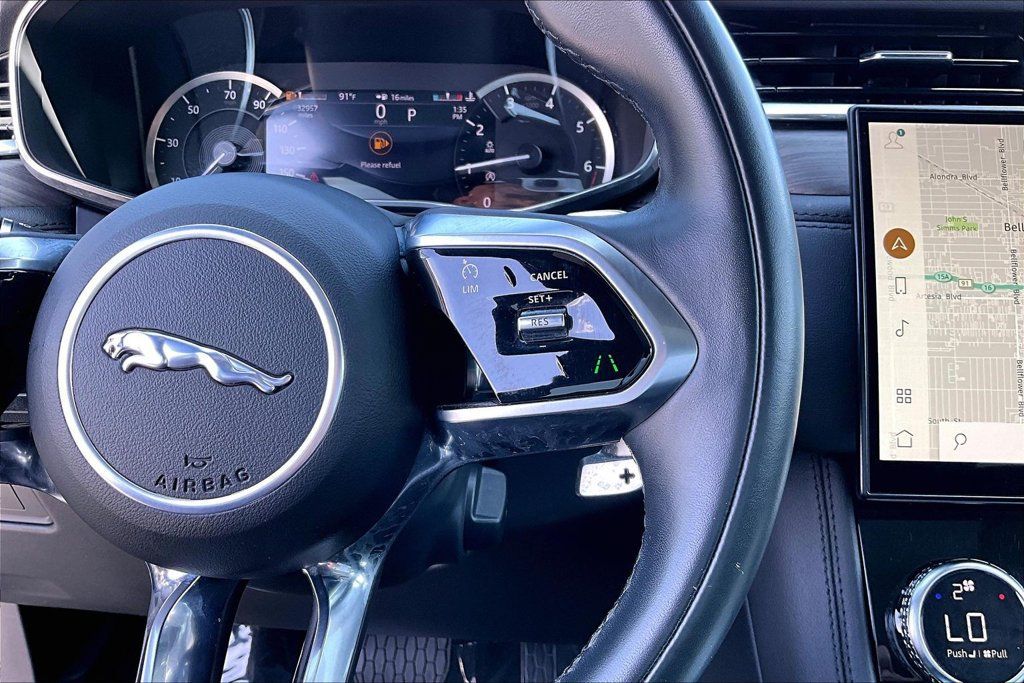 Used 2022 Jaguar F-PACE S AWD/4WD image 12