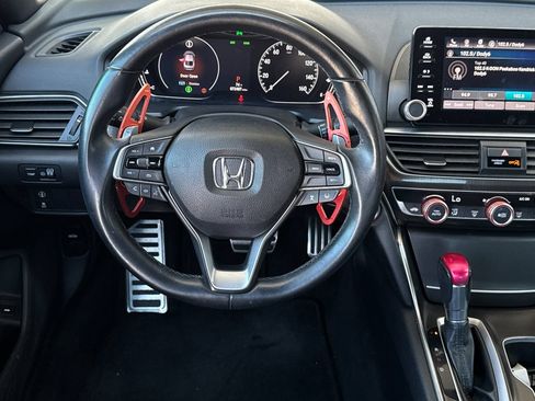 Used 2018 Honda Accord Sport image 16