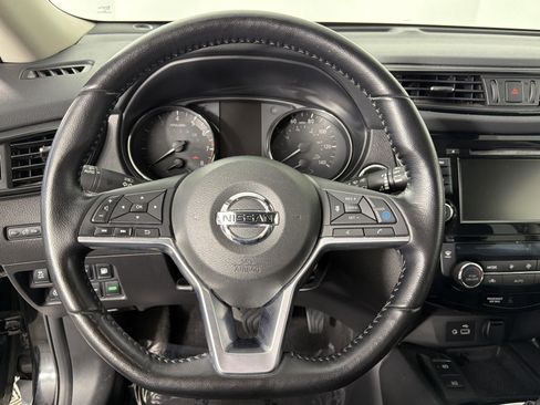 Used 2020 Nissan Rogue SV w/ Premium Package AWD/4WD image 12