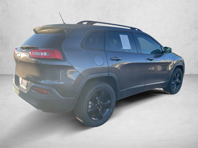 Used 2018 Jeep Cherokee Latitude w/ Altitude Package AWD/4WD image 5