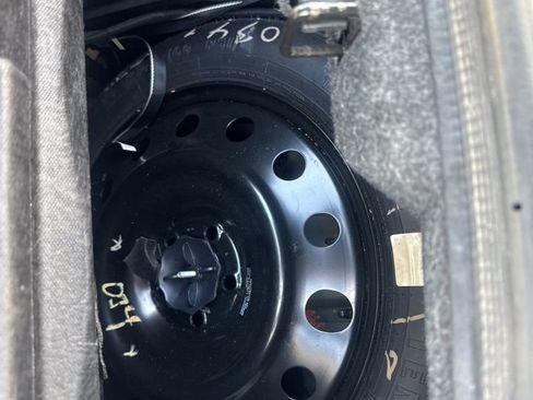 Used 2022 Dodge Challenger GT image 39