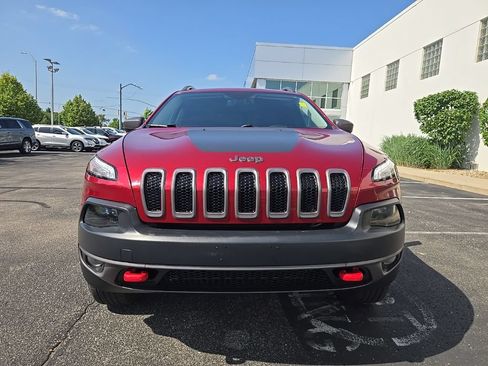 Used 2017 Jeep Cherokee Trailhawk w/ Comfort/Convenience Group AWD/4WD image 21
