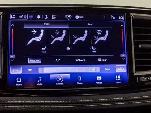 Used 2023 Chrysler Pacifica Touring-L FWD image 27