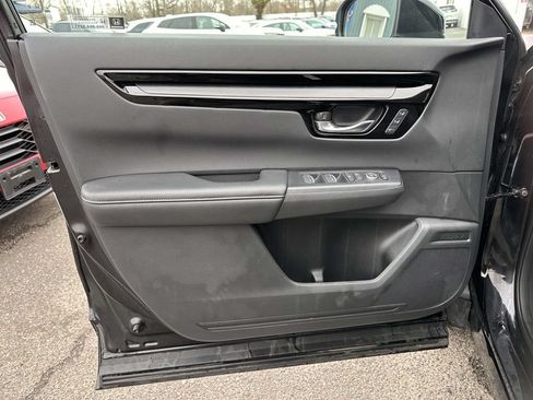 Used 2025 Honda CR-V EX-L image 8