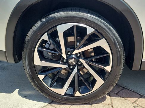Used 2024 Mitsubishi Outlander SE FWD image 7