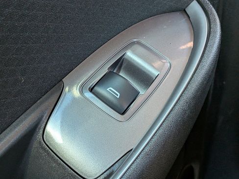 Used 2022 Chevrolet Malibu RS FWD image 14