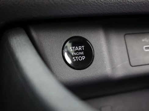 Used 2026 Nissan Rogue SL FWD image 25
