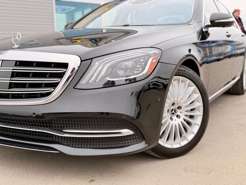 Used 2020 Mercedes-Benz S 560 4MATIC Sedan image 2